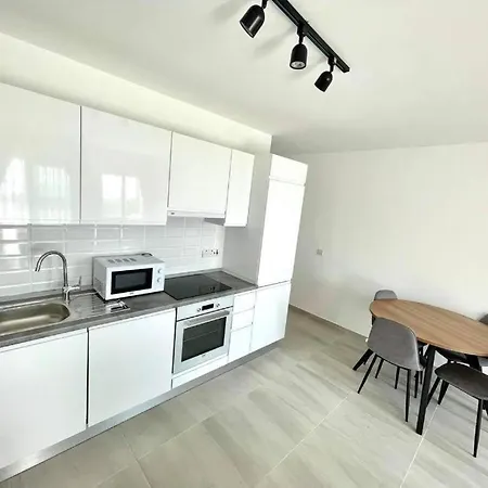Apartment Sweetness By The Sea Vokolidha