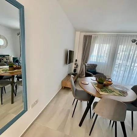Apartment Sweetness By The Sea Vokolidha