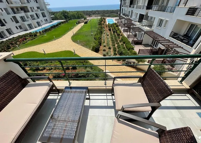 Sweetness By The Sea Vokolidha