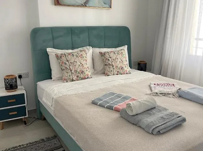 Sweetness By The Sea * Vokolidha